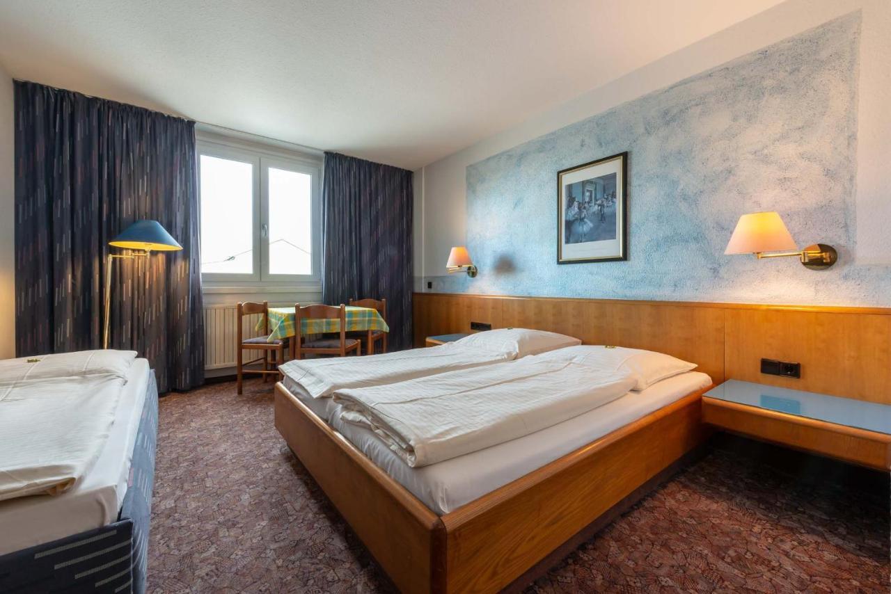 Enjoyhotel Garni Korntal Stuttgart B&B Parkplatz Sprinter 외부 사진