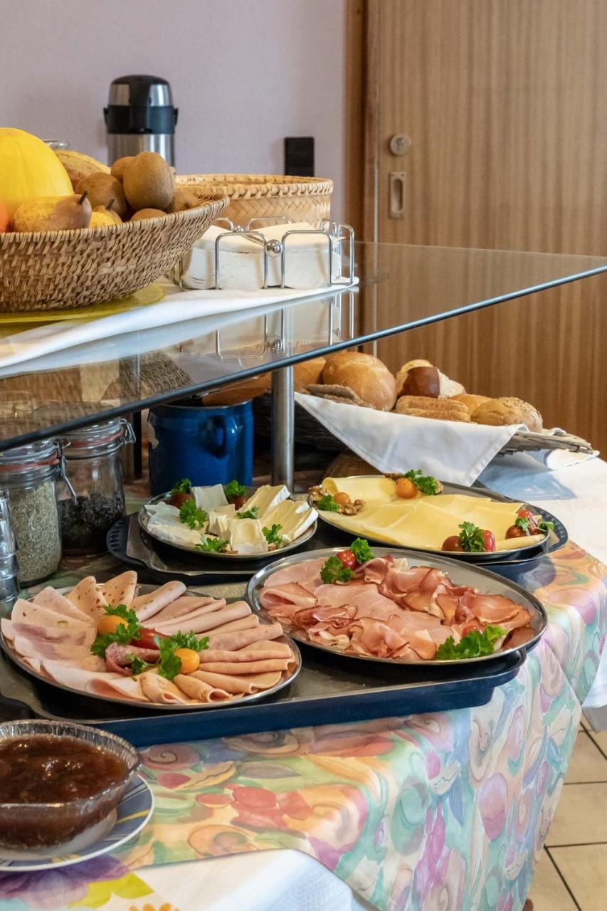 Enjoyhotel Garni Korntal Stuttgart B&B Parkplatz Sprinter 외부 사진