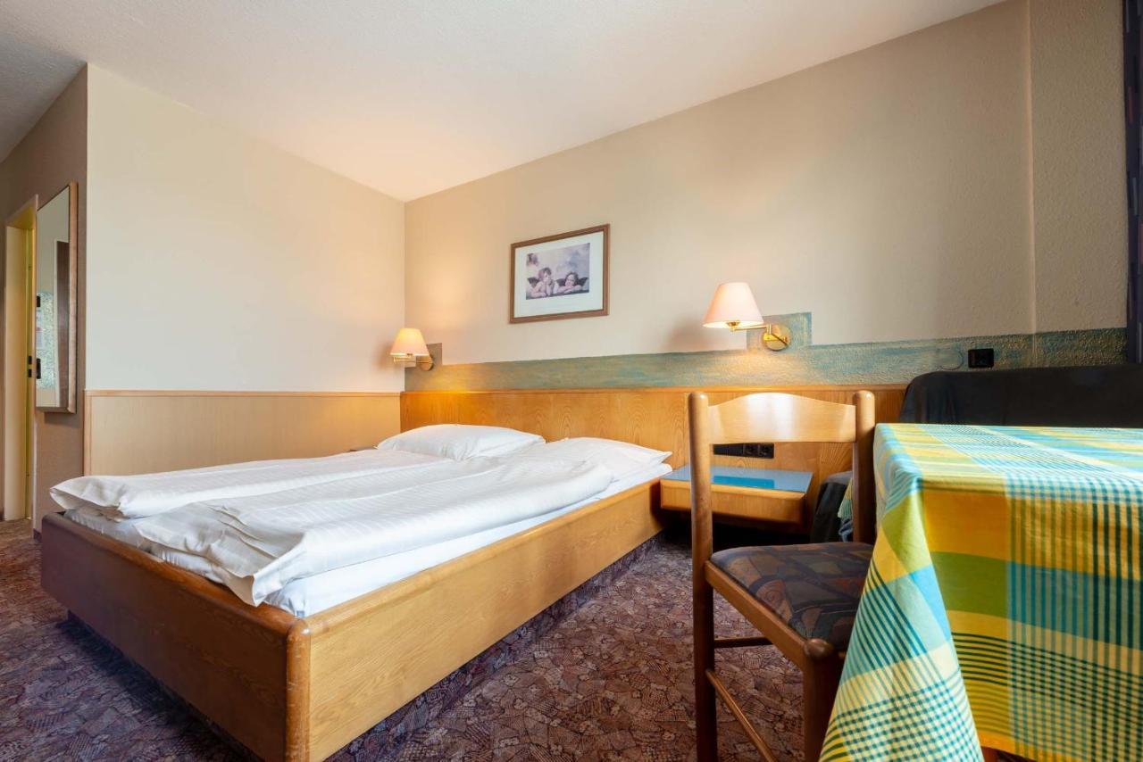 Enjoyhotel Garni Korntal Stuttgart B&B Parkplatz Sprinter 외부 사진