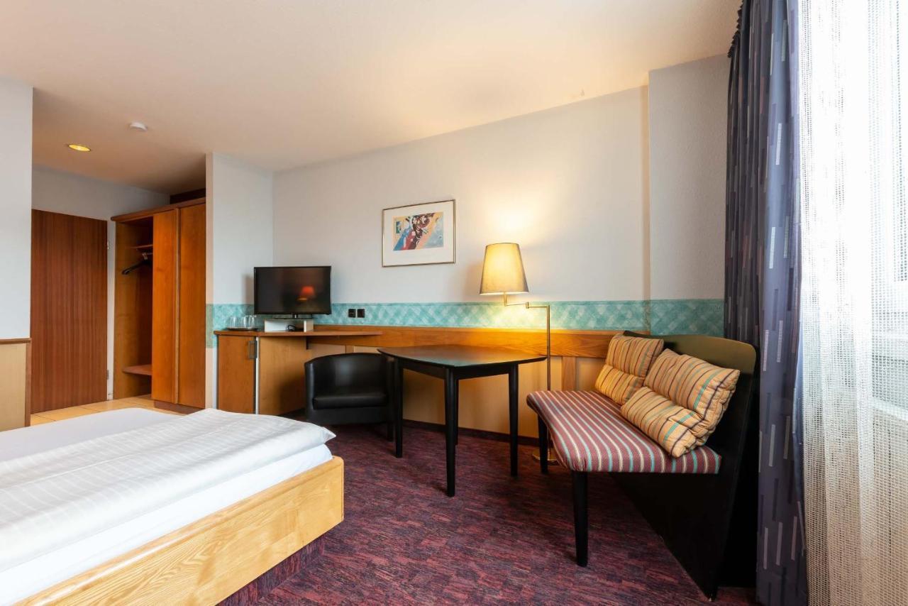 Enjoyhotel Garni Korntal Stuttgart B&B Parkplatz Sprinter 외부 사진